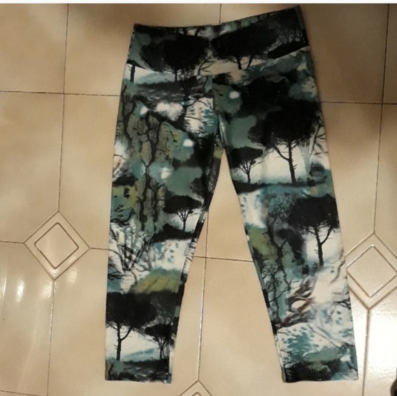 Onzie Other - Onzie cool 🌳 print tight excellent conditon